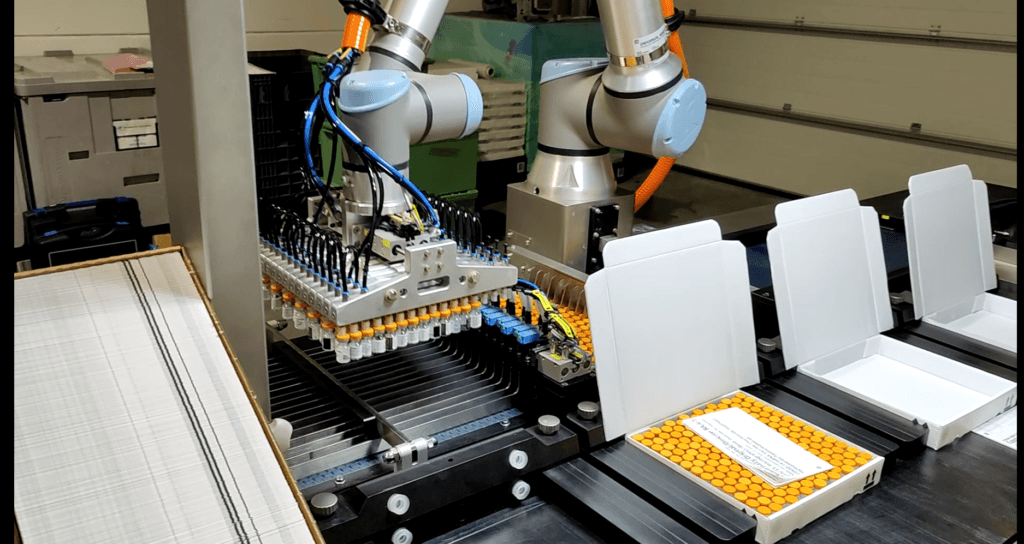 Cobot vial trayloader
