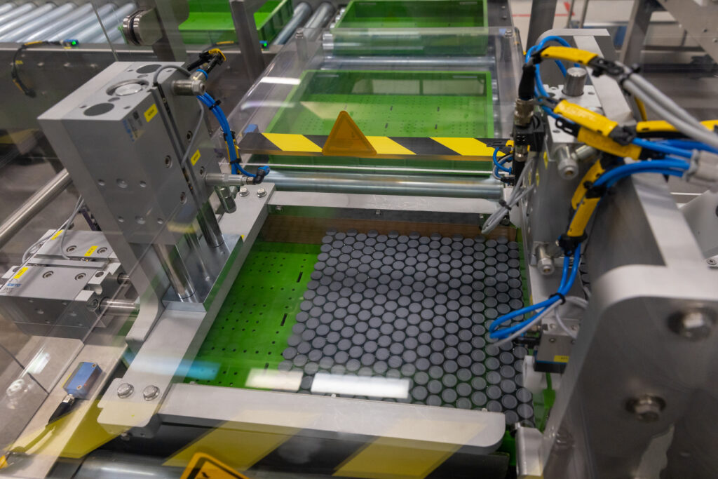 vial tray loader