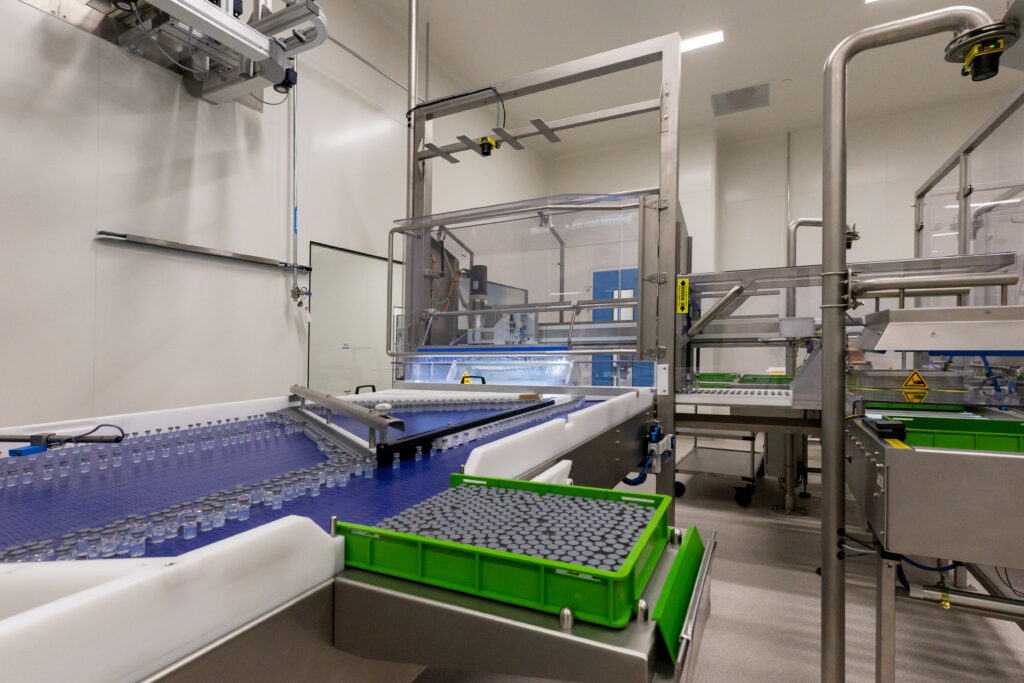 vial tray loader